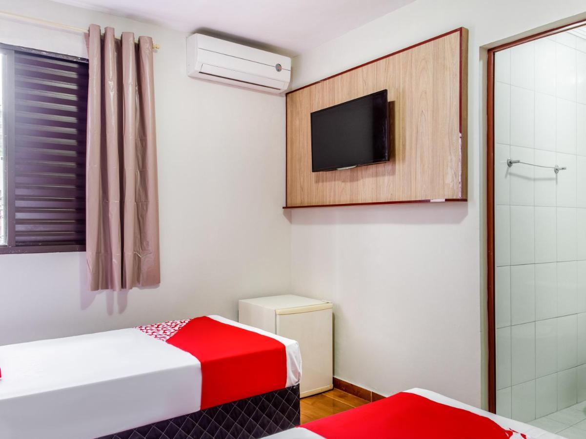 Oyo Hotel Lisboa, Sao Jose Dos Campos Bagian luar foto