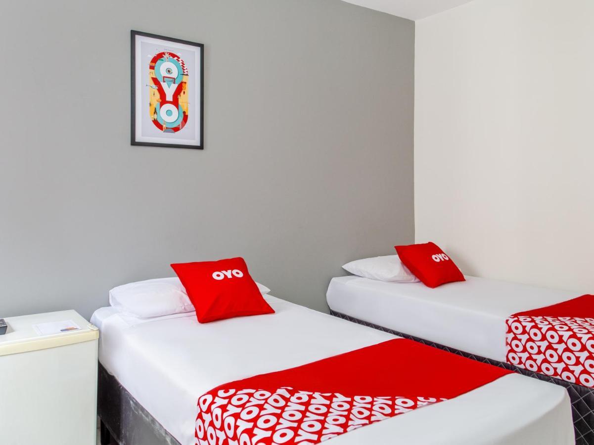 Oyo Hotel Lisboa, Sao Jose Dos Campos Bagian luar foto